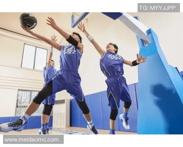 足球球星训练背心助力运动表现提升全方位解析与使用指南